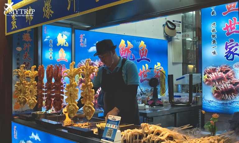 NIGHT-MARKET-Beijing