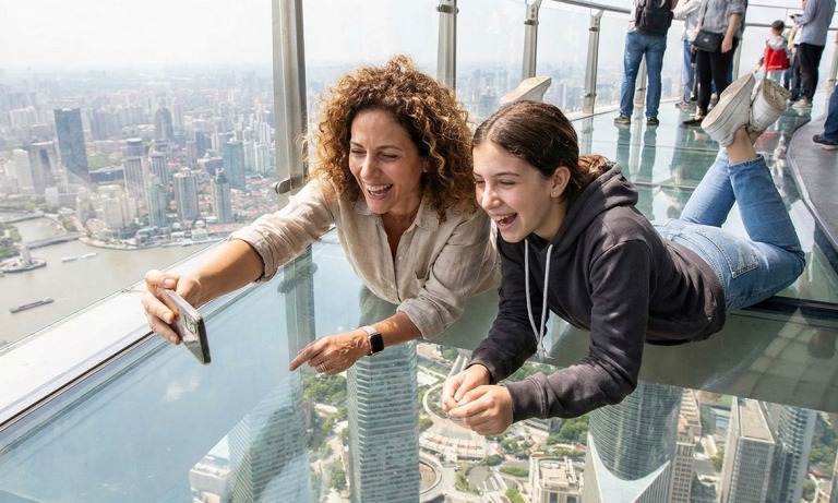 מגדל-הפנינה-TV-TOWER-סין-