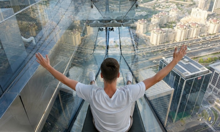 sky-view-glass-uae
