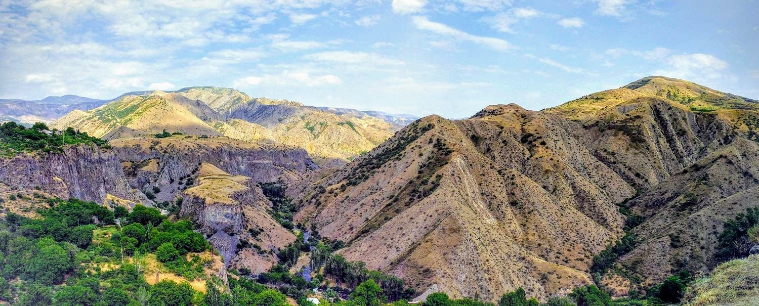 סליידר ארמניה חמשת האתרים שאסור לפספס