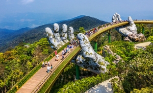 גשר הידיים בווייטנאם