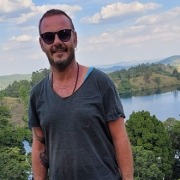 צחי בוטבול- מדריך טיולים בחול