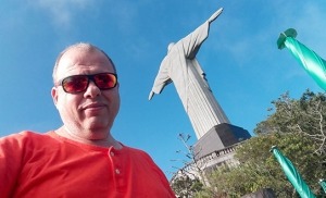 גיורא נלקן מדריך טיולים בחול